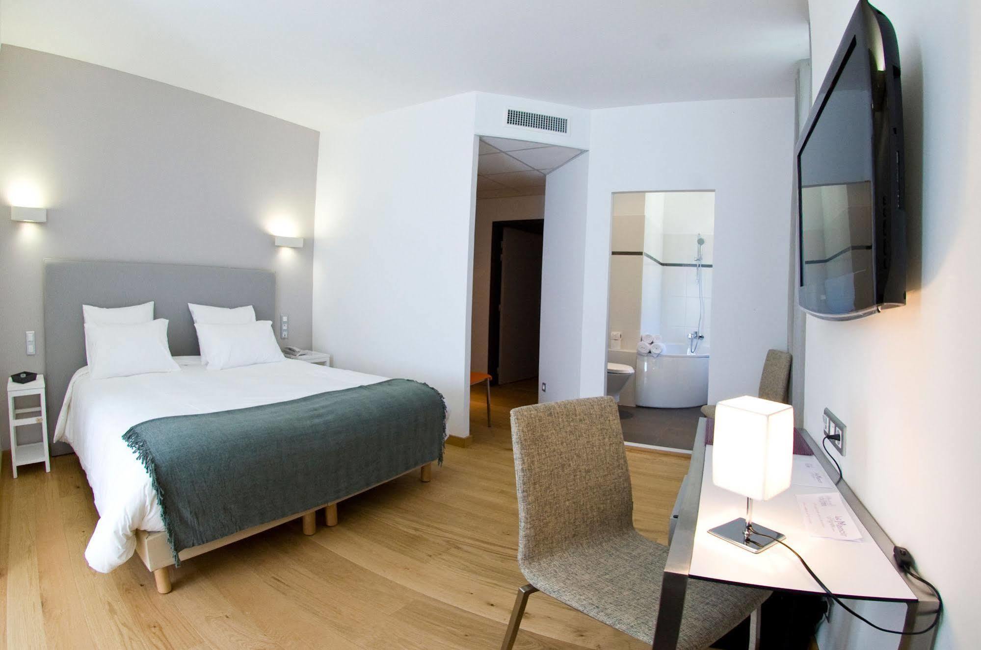 Le Manoir D'Agnes Logis Hotel Restaurant Tarascon-sur-Ariège Dış mekan fotoğraf