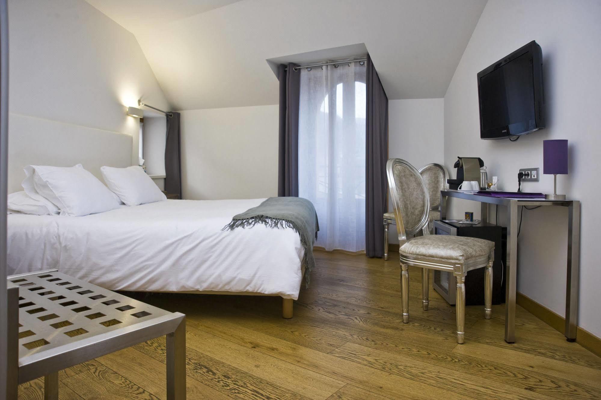Le Manoir D'Agnes Logis Hotel Restaurant Tarascon-sur-Ariège Dış mekan fotoğraf